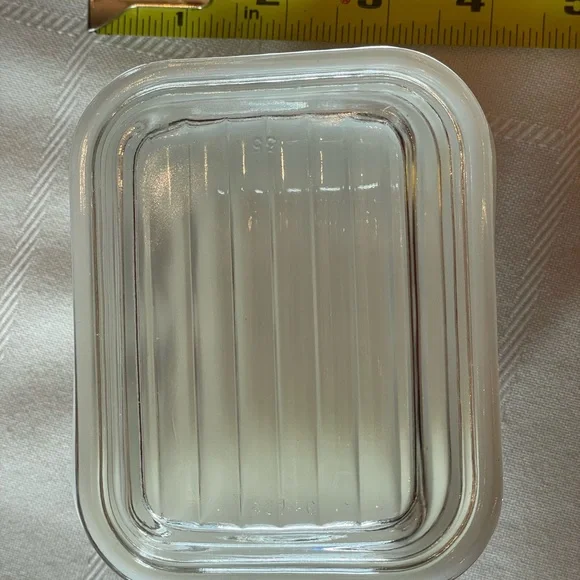 Vintage Pyrex Refrigerator Dish w/ lid, Early American, 501B, 1 1/2 cup - Picture 12 of 12